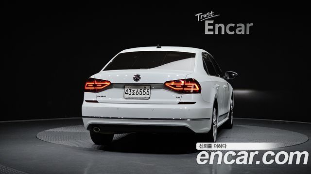 Volkswagen Passat 2018 — photo 4