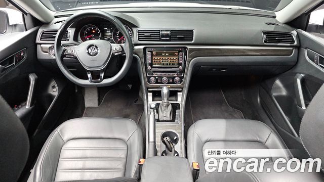 Volkswagen Passat 2018 — photo 10