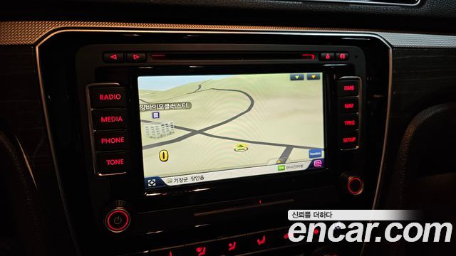 Volkswagen Passat 2018 — photo 20