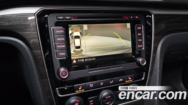 Volkswagen Passat 2018 — photo 21