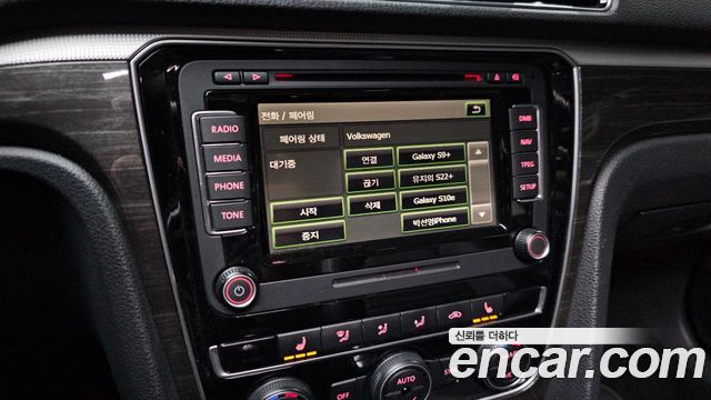 Volkswagen Passat 2018 — photo 23
