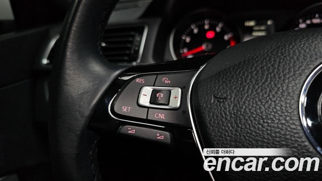 Volkswagen Passat 2018 — photo 26