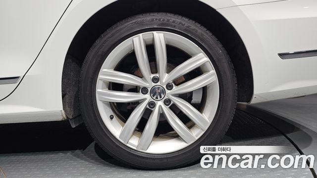 Volkswagen Passat 2018 — photo 7
