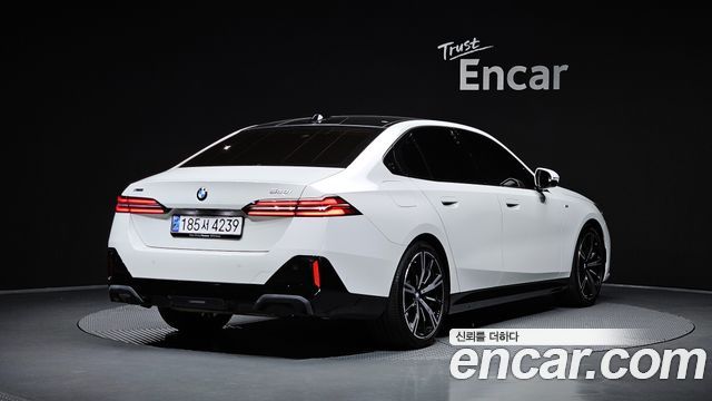 BMW 5-Series 2024 — photo 2