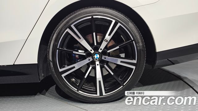 BMW 5-Series 2024 — photo 7