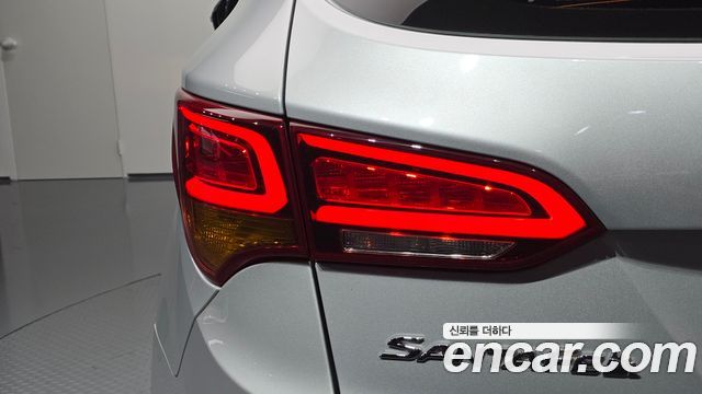 Hyundai Santafe 2016 — photo 9