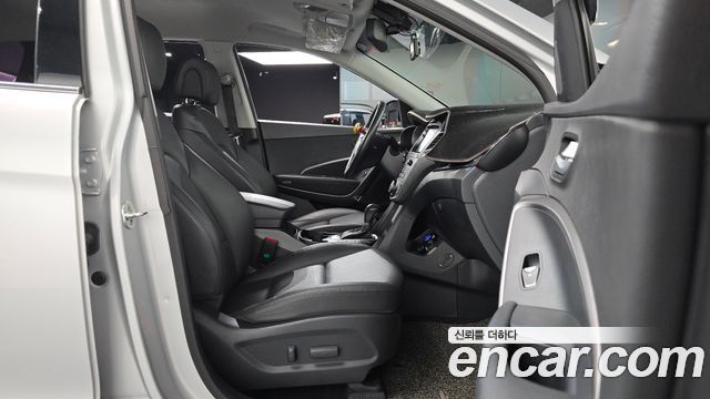 Hyundai Santafe 2016 — photo 16