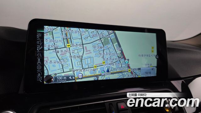 BMW 5-Series 2016 — photo 14