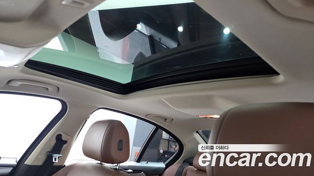 BMW 5-Series 2016 — photo 19