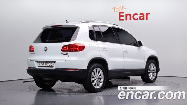 Volkswagen Tiguan 2016 — photo 2