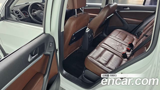 Volkswagen Tiguan 2016 — photo 12