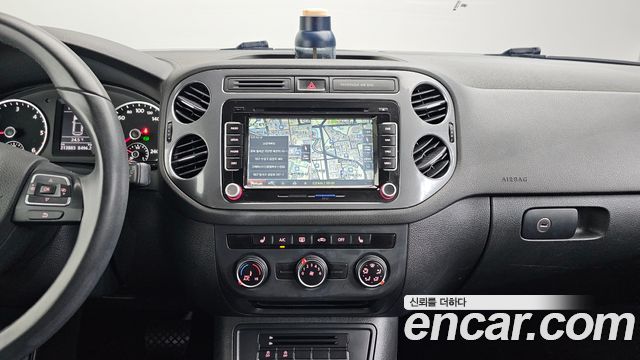 Volkswagen Tiguan 2016 — photo 16