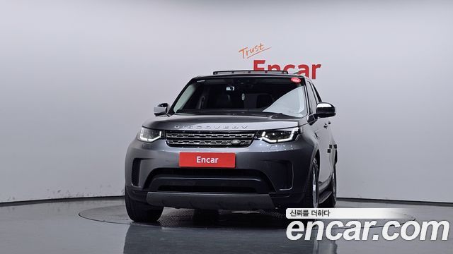 Land Rover Discovery 2018 — photo 3