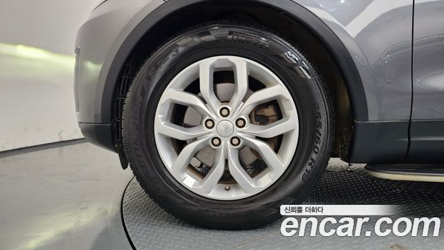 Land Rover Discovery 2018 — photo 5