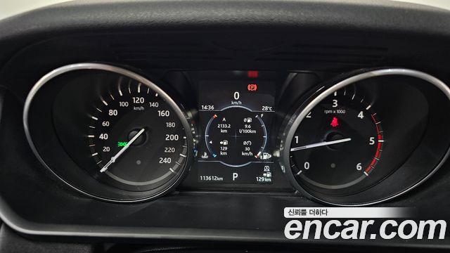 Land Rover Discovery 2018 — photo 11