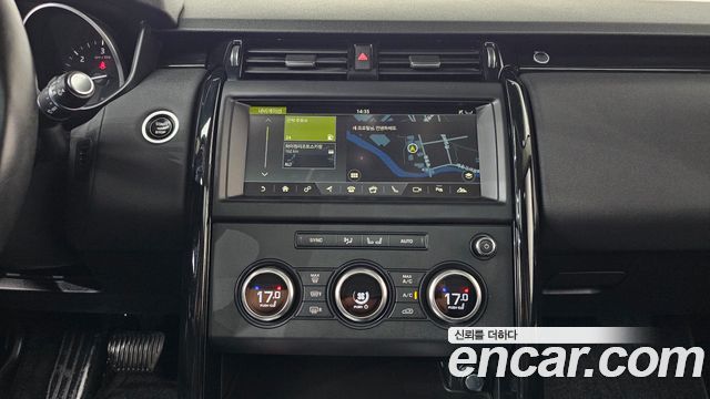 Land Rover Discovery 2018 — photo 19