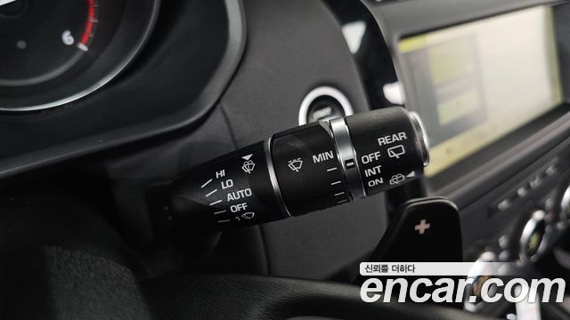 Land Rover Discovery 2018 — photo 34