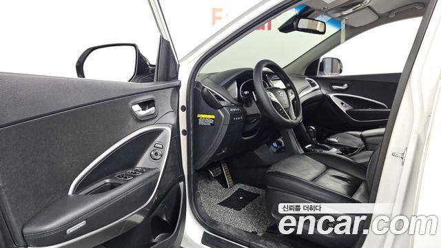 Hyundai Santafe 2017 — photo 13
