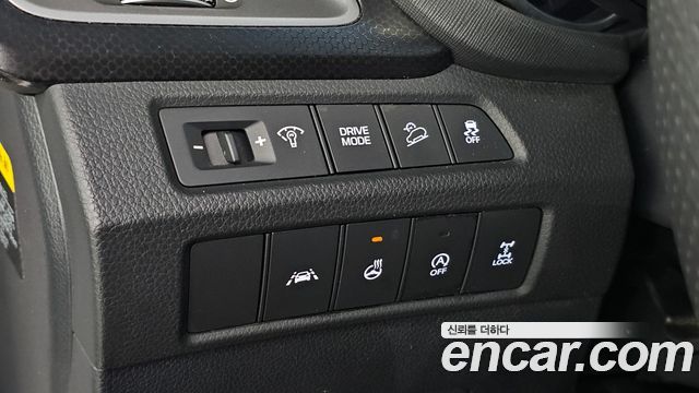 Hyundai Santafe 2017 — photo 23
