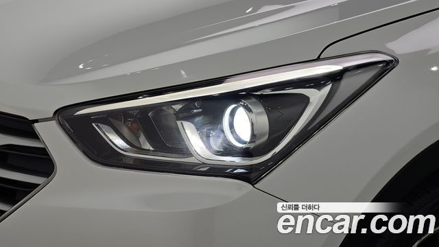 Hyundai Santafe 2017 — photo 8