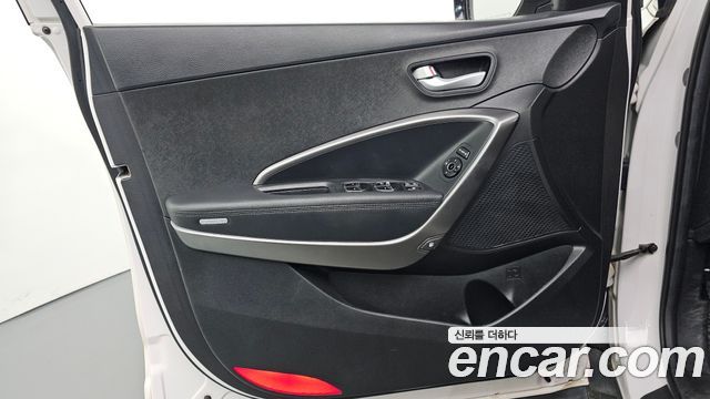 Hyundai Santafe 2017 — photo 14