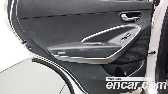 Hyundai Santafe 2017 — photo 15
