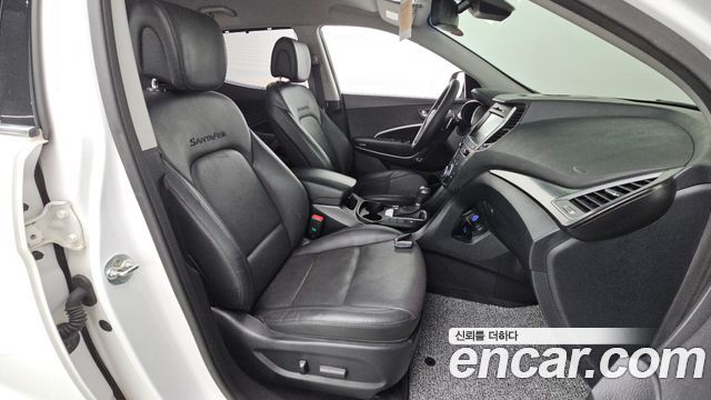 Hyundai Santafe 2017 — photo 16