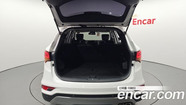 Hyundai Santafe 2017 — photo 34