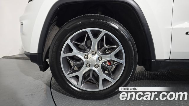 Jeep Cherokee 2021 — photo 5