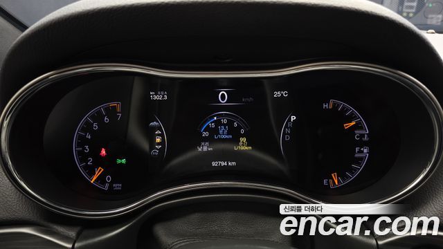 Jeep Cherokee 2021 — photo 8