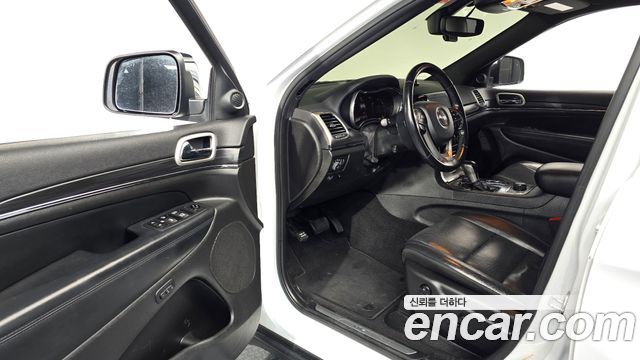 Jeep Cherokee 2021 — photo 10