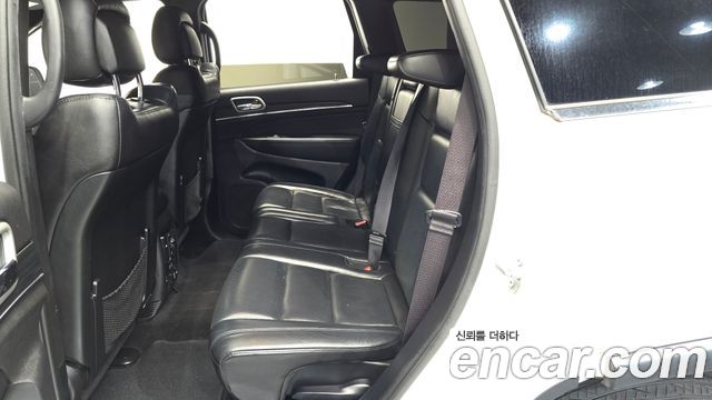 Jeep Cherokee 2021 — photo 11