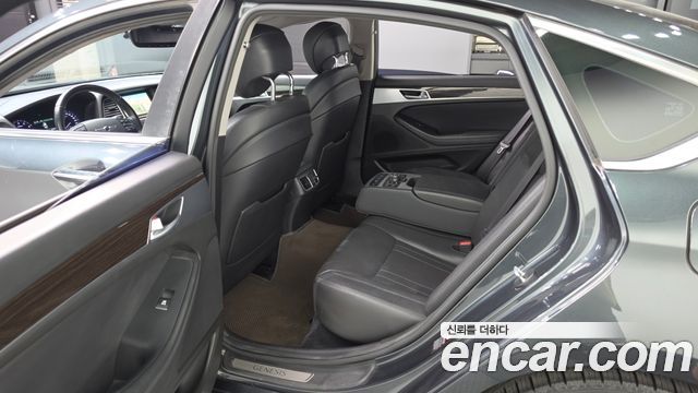 Genesis G80 2018 — photo 17