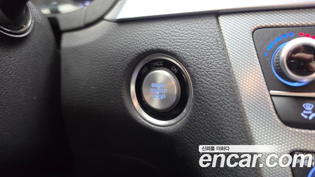 Genesis G80 2018 — photo 26