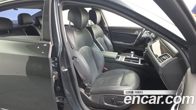 Genesis G80 2018 — photo 16