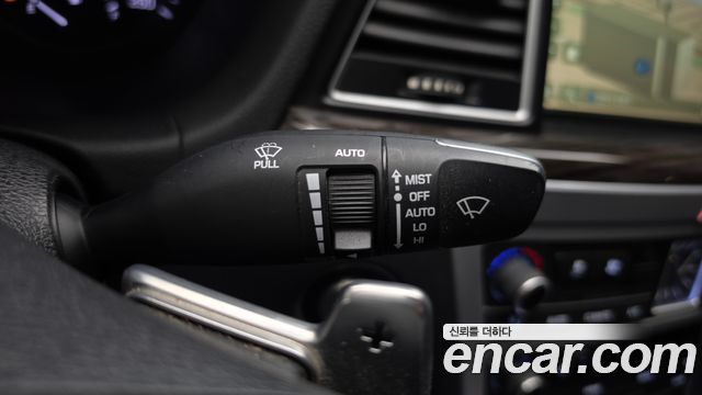 Genesis G80 2018 — photo 27