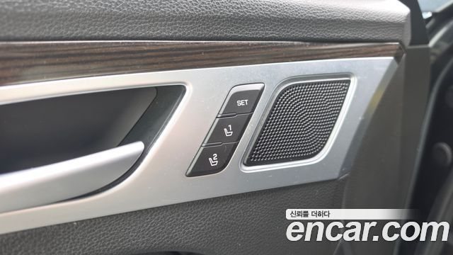 Genesis G80 2018 — photo 30