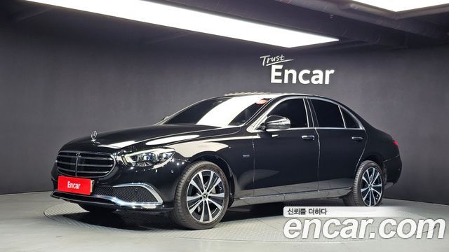 Mercedes-Benz E-Class 2021 — photo 1