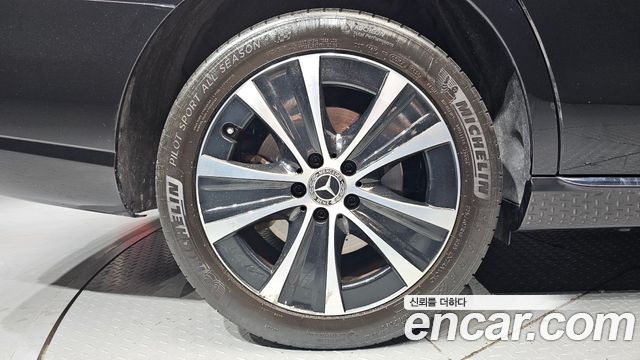 Mercedes-Benz E-Class 2021 — photo 5