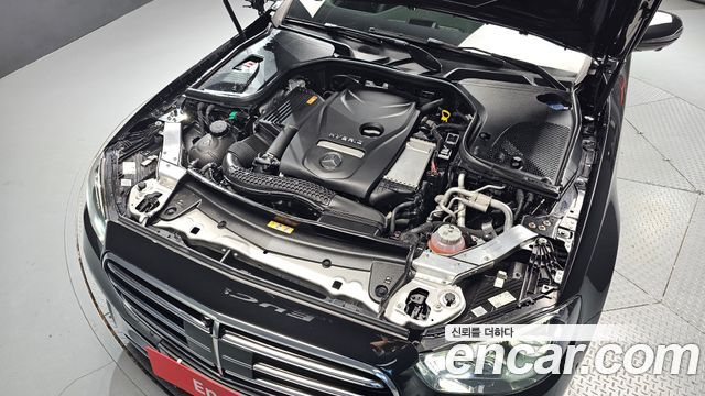 Mercedes-Benz E-Class 2021 — photo 6