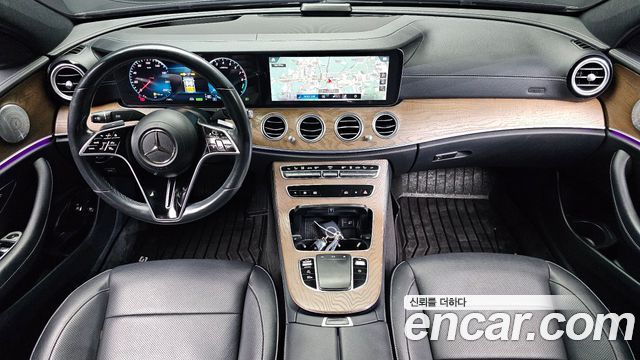 Mercedes-Benz E-Class 2021 — photo 7