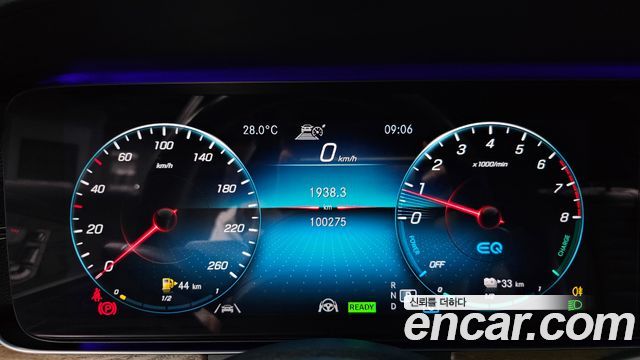 Mercedes-Benz E-Class 2021 — photo 8