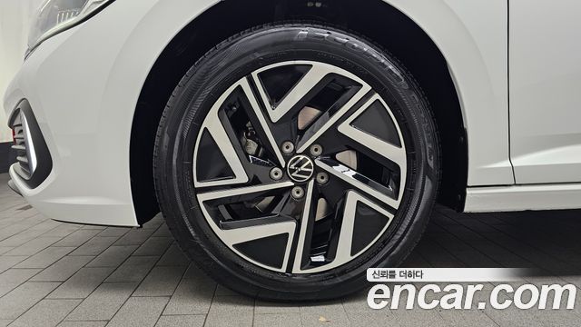 Volkswagen Jetta 2023 — photo 5