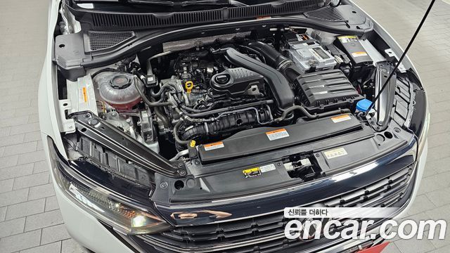 Volkswagen Jetta 2023 — photo 6