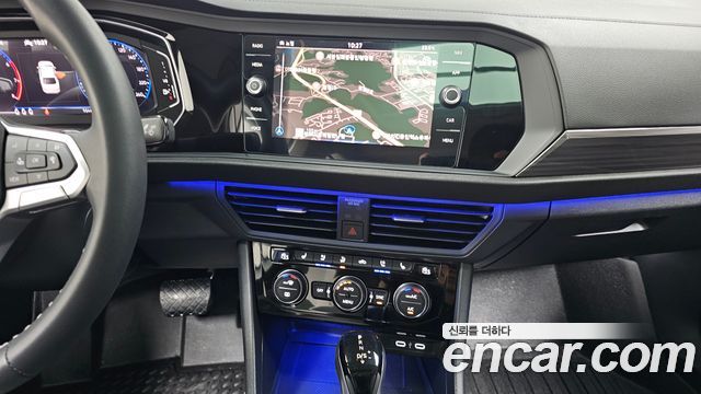 Volkswagen Jetta 2023 — photo 18