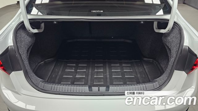 Volkswagen Jetta 2023 — photo 23