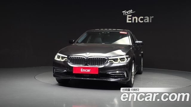 BMW 5-Series 2019 — photo 3
