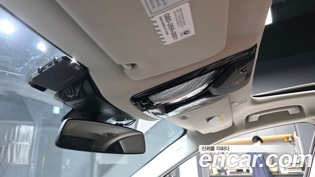 BMW 5-Series 2019 — photo 28