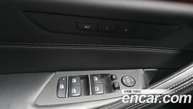 BMW 5-Series 2019 — photo 29