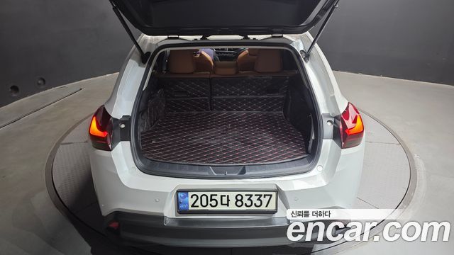 Lexus UX 2021 — photo 30